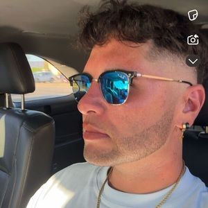 Meet your Posher, Nicky